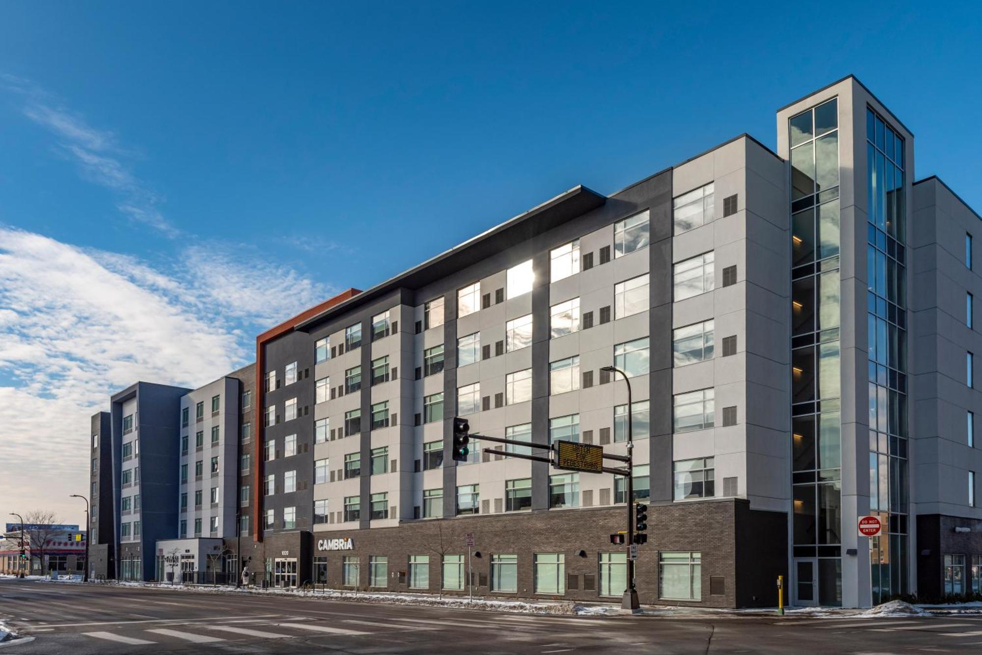 Cambria Hotel Minneapolis Downtown Exterior photo